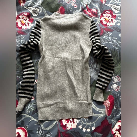 The Cashmere Project sweater - Picture 2 of 5